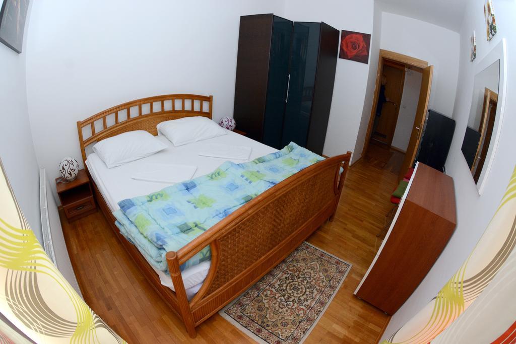Apartments And Rooms Trsje ซาเกร็บ ห้อง รูปภาพ
