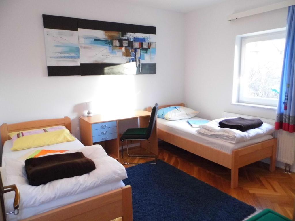 Apartments And Rooms Trsje ซาเกร็บ ภายนอก รูปภาพ
