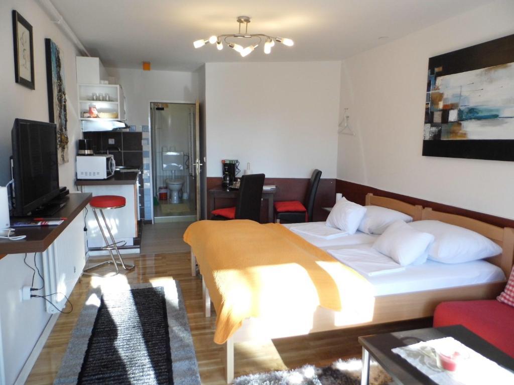 Apartments And Rooms Trsje ซาเกร็บ ภายนอก รูปภาพ