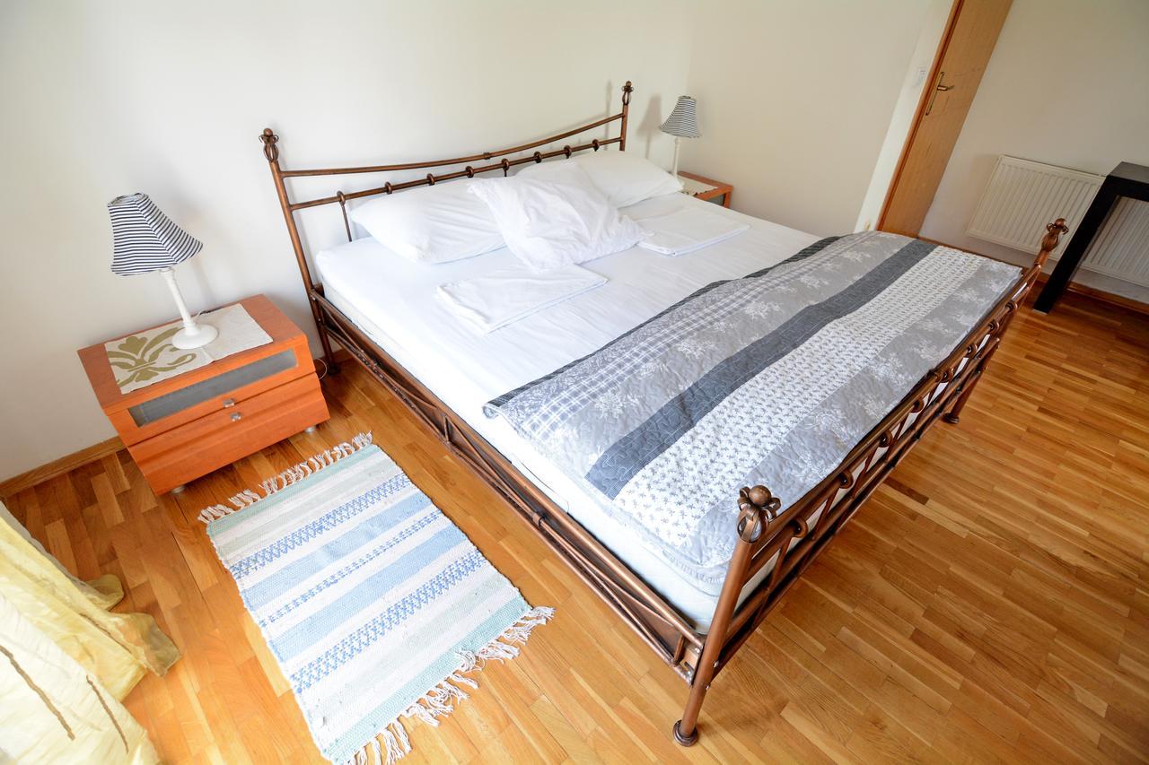 Apartments And Rooms Trsje ซาเกร็บ ภายนอก รูปภาพ