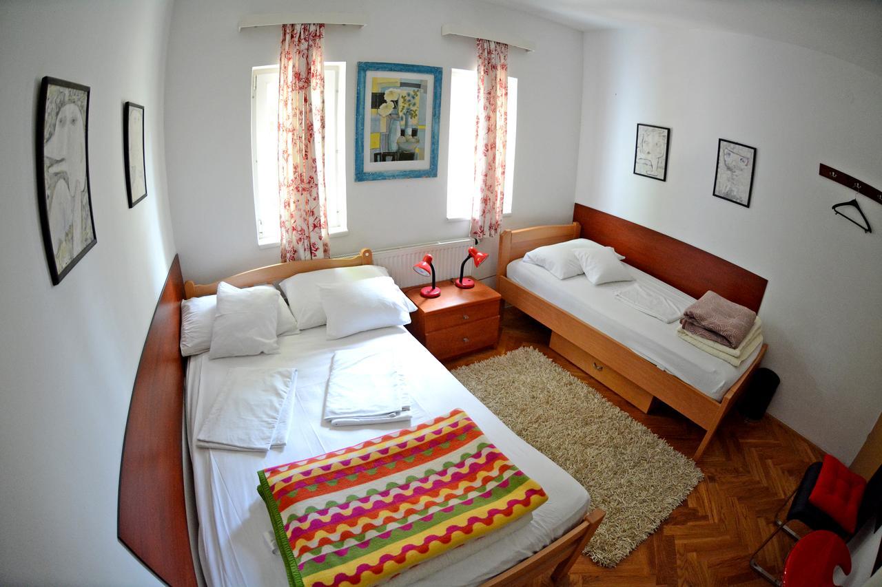 Apartments And Rooms Trsje ซาเกร็บ ภายนอก รูปภาพ