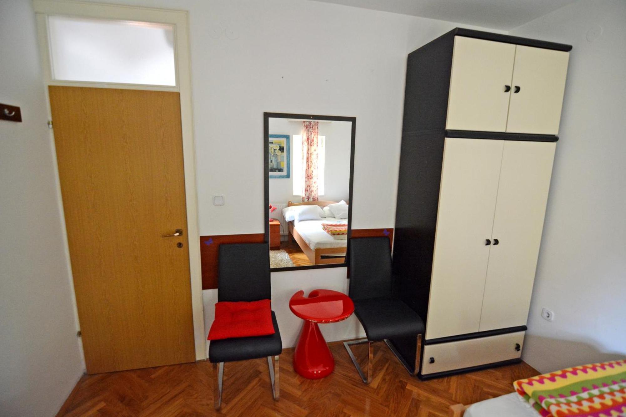 Apartments And Rooms Trsje ซาเกร็บ ภายนอก รูปภาพ